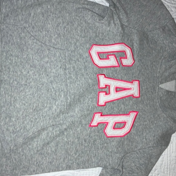 Gap Sweater - Picture 2 of 2